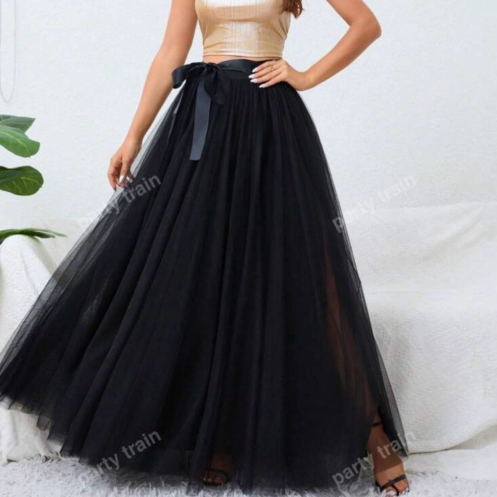 Black skirt with belt.